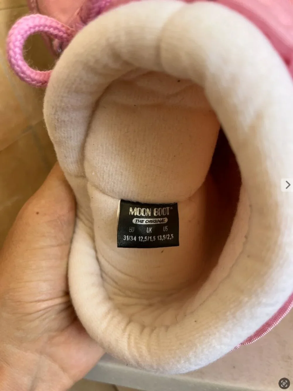 Moon Boot used twice